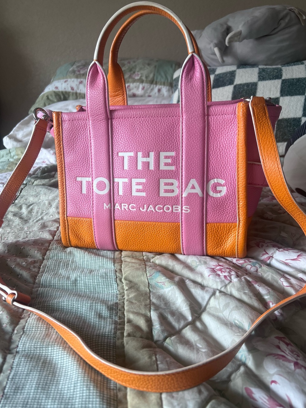 Marc Jacobs Pink and Orange Pebbled Leather Tote - Picture 2 of 16